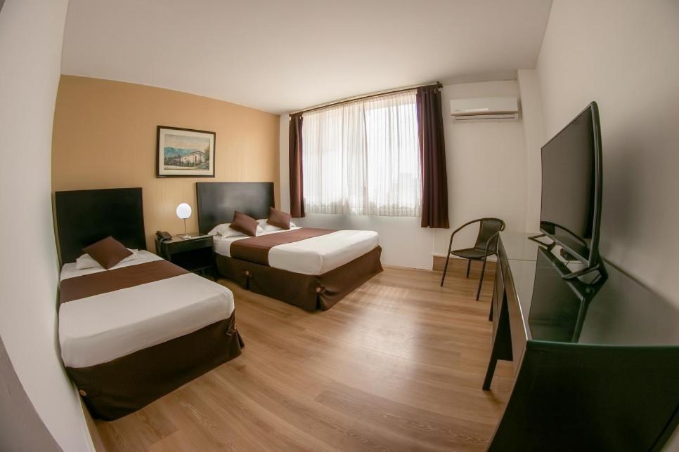 קאלי Hotel Americana מראה חיצוני תמונה