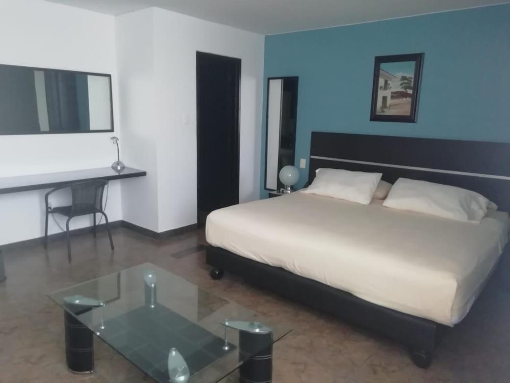 קאלי Hotel Americana מראה חיצוני תמונה